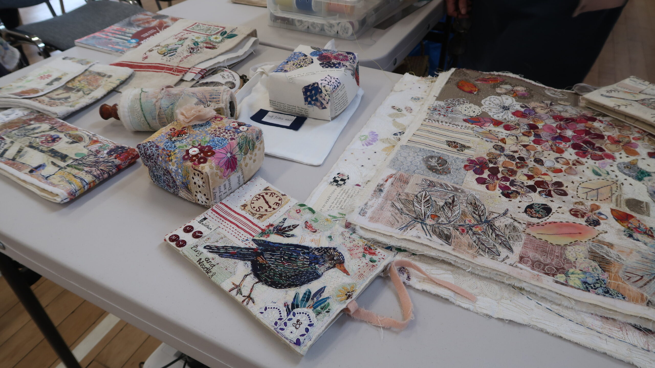 Concertina Book workshop with Suzette Smart - Ribble Creative Stitchers