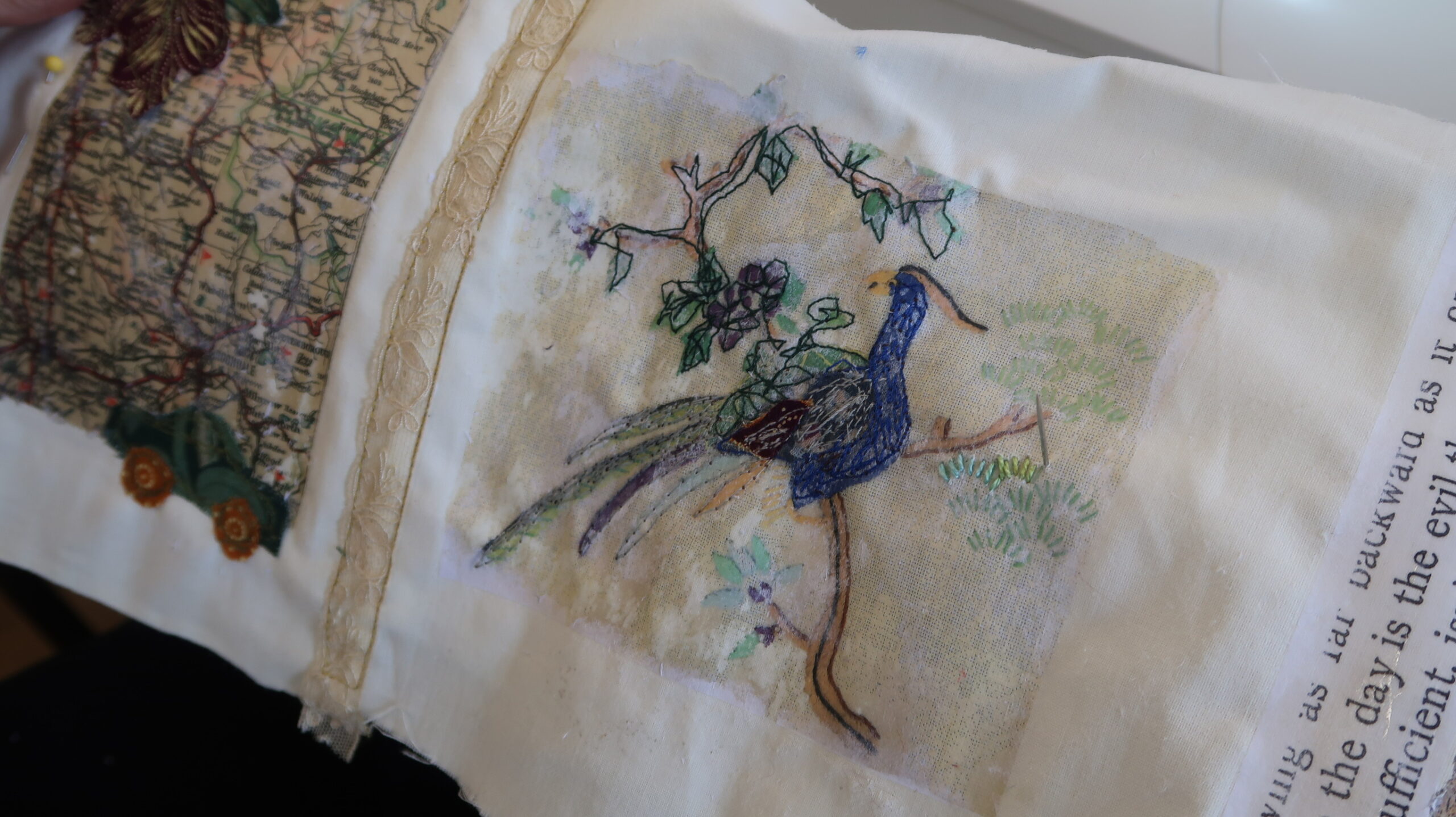 Concertina Book workshop with Suzette Smart - Ribble Creative Stitchers