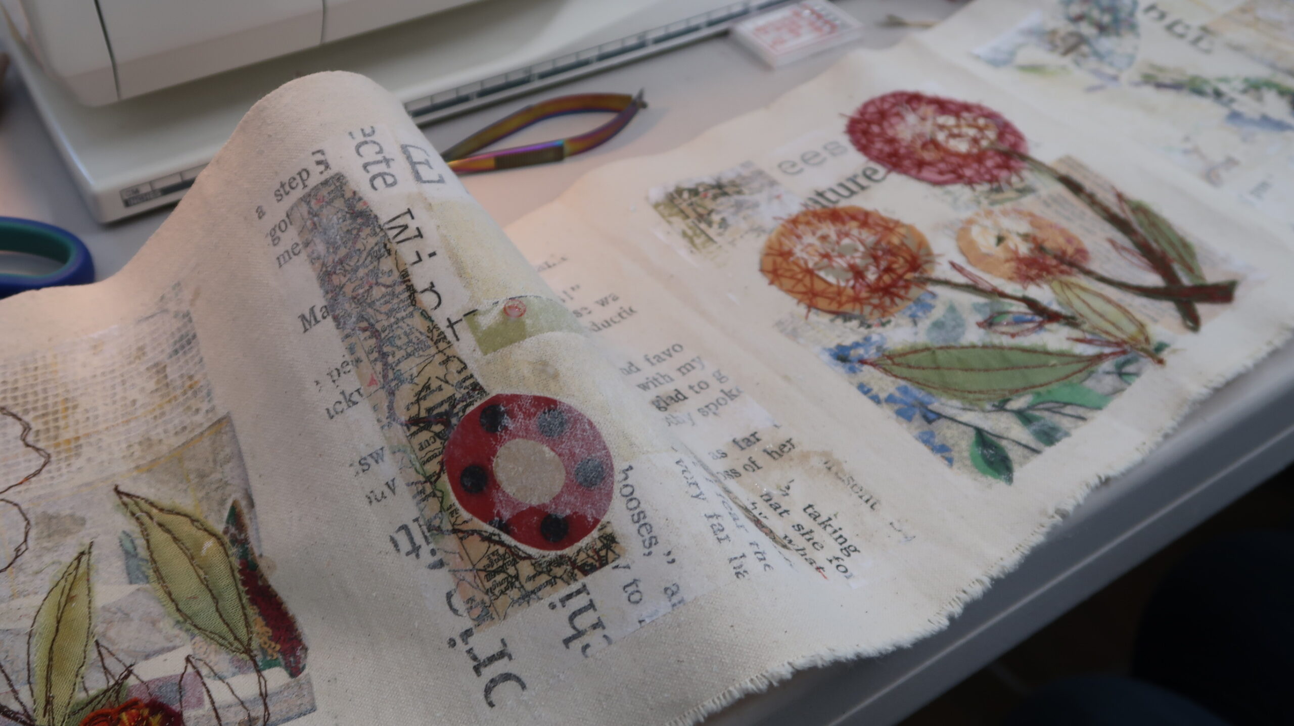 Concertina Book workshop with Suzette Smart - Ribble Creative Stitchers